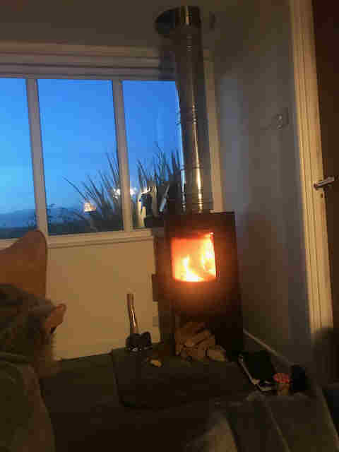 sandy toes lounge